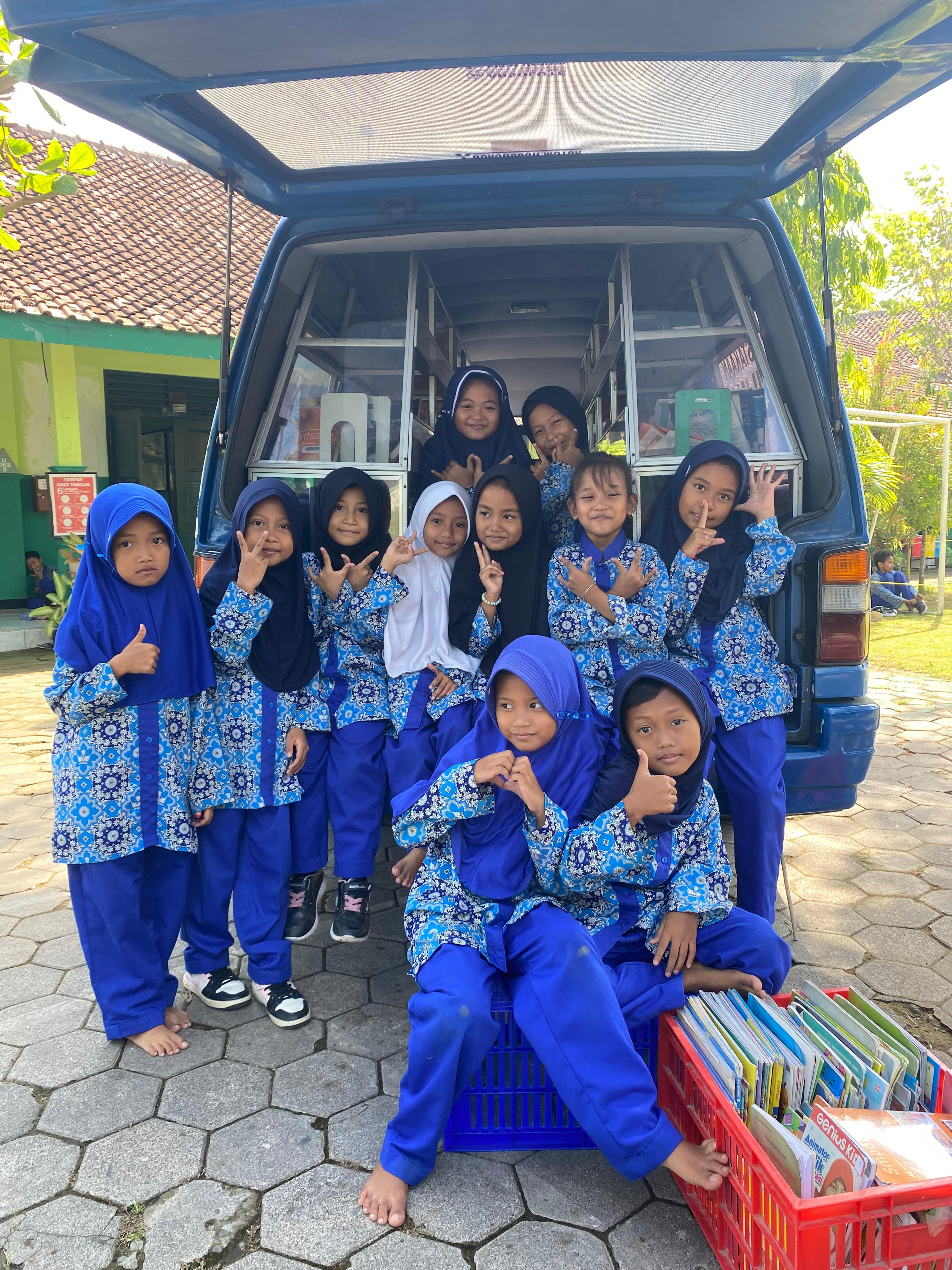 KELILING